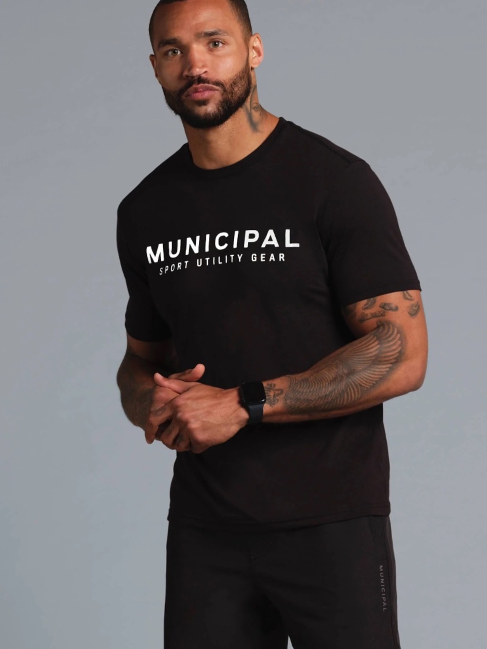 MUNICIPAL - 4AM CLUB T-SHIRT IN BLACK